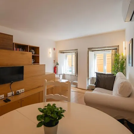 Modern 2-bedroom Near Cathedral