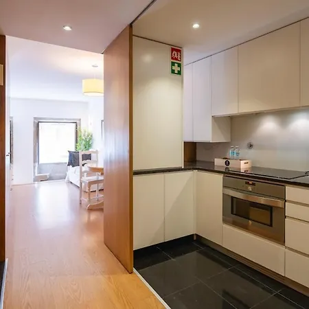 Modern 2-bedroom Near Cathedral *